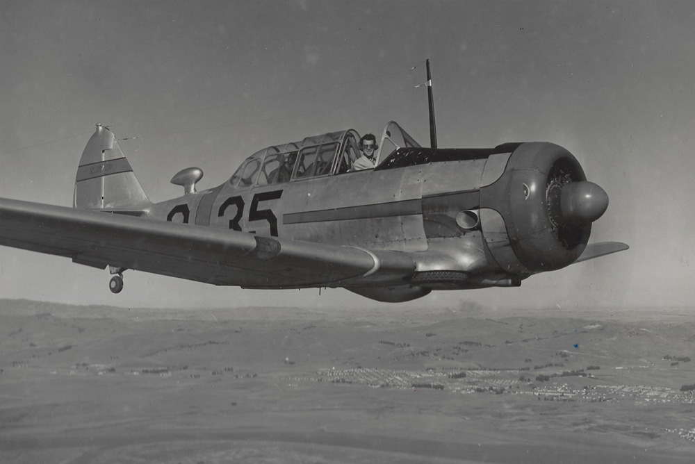 EDW 1st T6- N335-1950 prox2