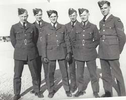 1941s-EDW-19-23-RCAF, buddies